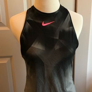 NWOT Nike Tennis Top